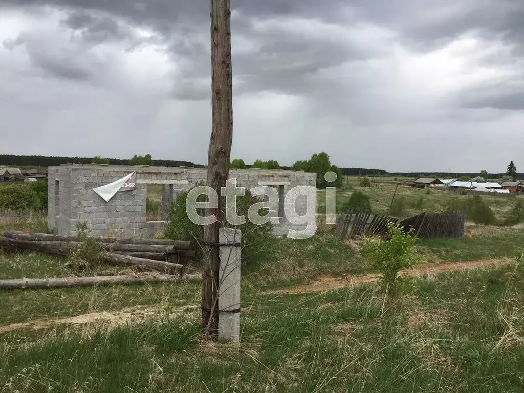 Дом в Свердловская область, Горноуральский городской округ, с. Бызово  ... - Фото 1