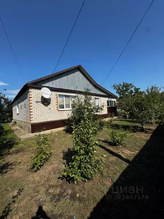 Дом в Оренбургская область, с. Ташла ул. Парковая, 11 (122 м) - Фото 1