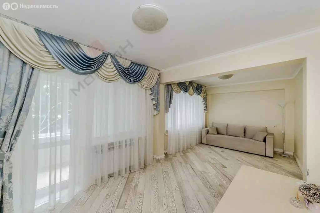 2-комнатная квартира: Краснодар, улица Гагарина, 73 (58.5 м) - Фото 0