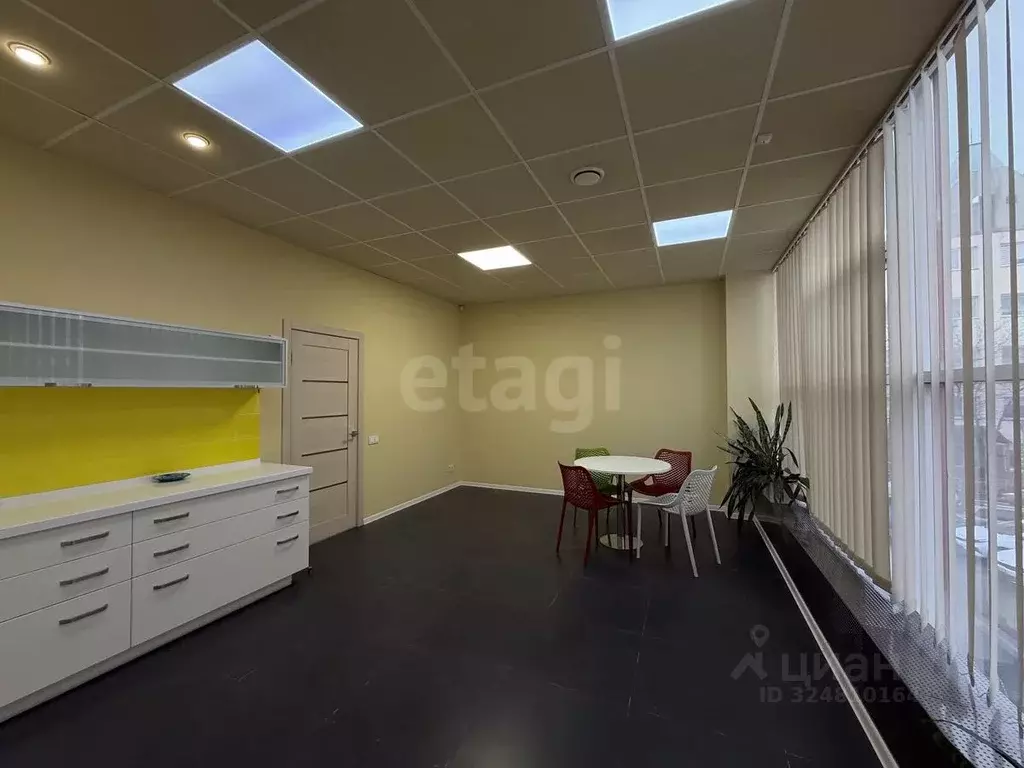 Офис в Крым, Симферополь ул. Петропавловская (343 м) - Фото 2