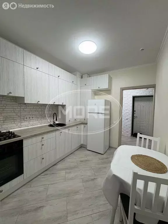 1-комнатная квартира: Калининград, улица Маршала Жукова, 10 (33.5 м) - Фото 2