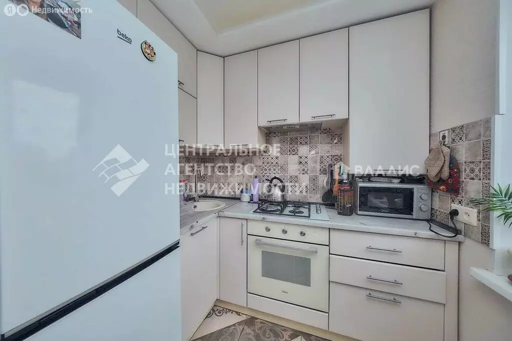 3-комнатная квартира: Рязань, Высоковольтная улица, 31к2 (63.9 м) - Фото 0