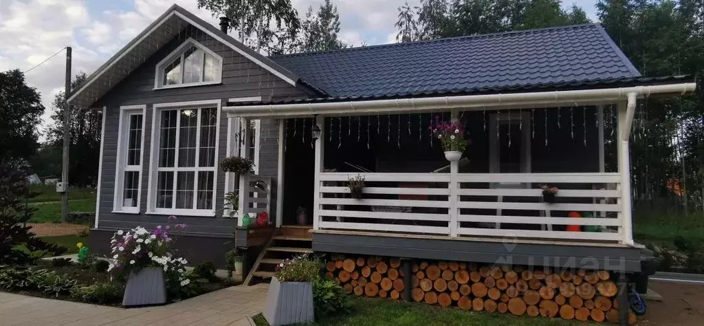 Дом в Новгородская область, Валдай ул. Дружбы, 19 (72 м) - Фото 1