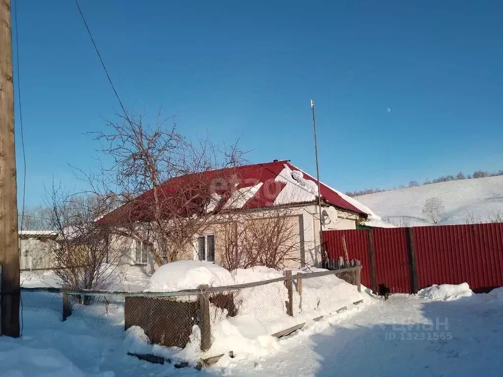 Дом в Челябинская область, Уйское с/пос, пос. Фоминский ул. Береговая ... - Фото 1