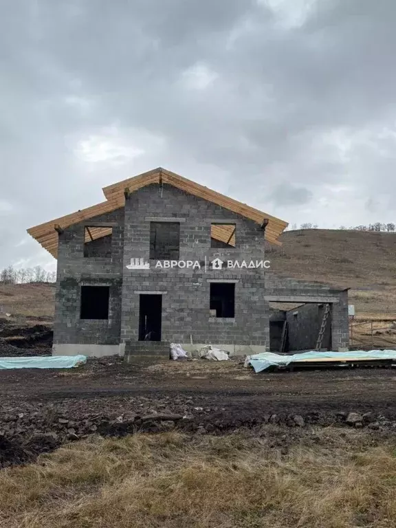 Дом в Башкортостан, Абзелиловский район, Ташбулатовский сельсовет, д. ... - Фото 1