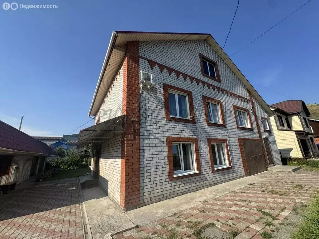 Дом в Республика Алтай, Горно-Алтайск (211 м) - Фото 1