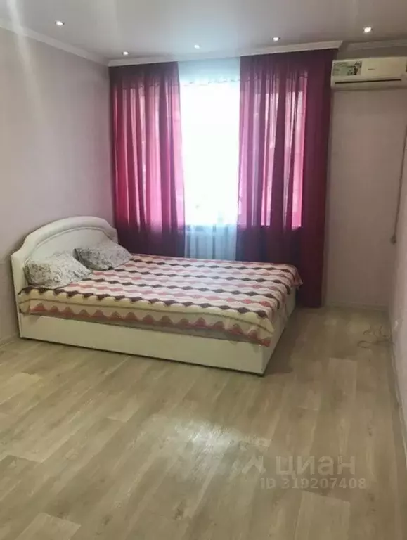 1-к кв. Крым, Симферопольский район, Молодежное пгт ул. Строителей, 6 ... - Фото 0