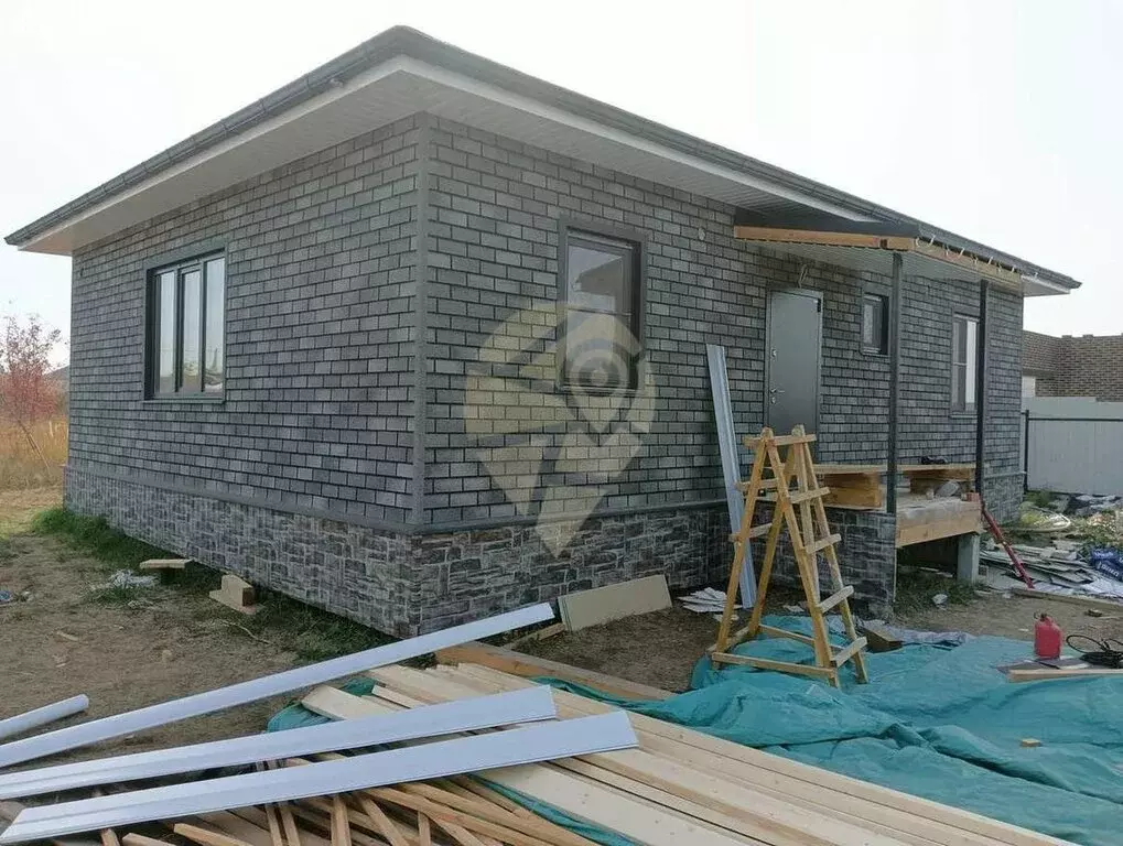 Дом в село Озёрки, Просторная улица (85 м) - Фото 1