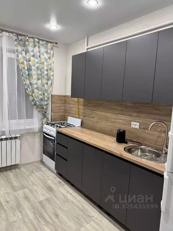 3-к кв. Липецкая область, Липецк ул. М. Горького, 13 (64.6 м) - Фото 1