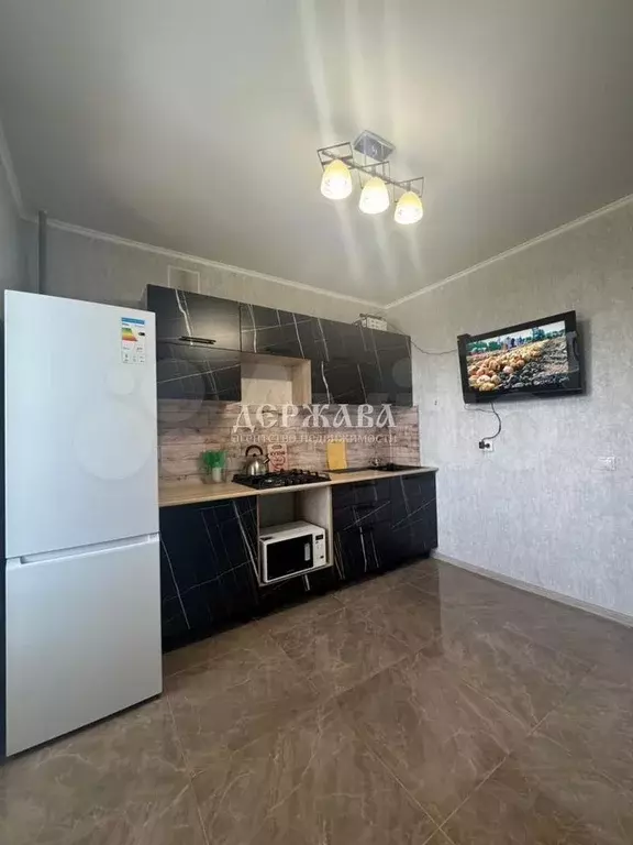 1-к. квартира, 40 м, 7/10 эт. - Фото 0