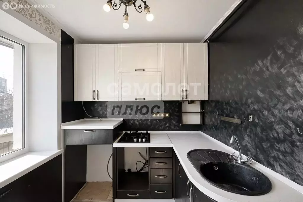 2-комнатная квартира: Великие Луки, проспект Гагарина, 17 (56.4 м) - Фото 2