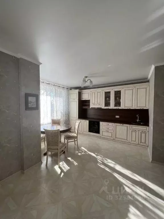 3-к кв. Челябинская область, Челябинск ул. Братьев Кашириных, 10а ... - Фото 2