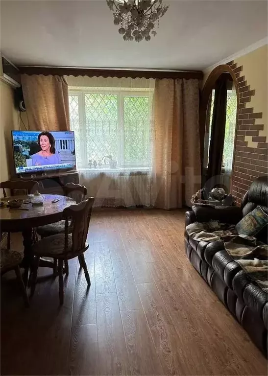 4-к. квартира, 90 м, 1/5 эт. - Фото 1