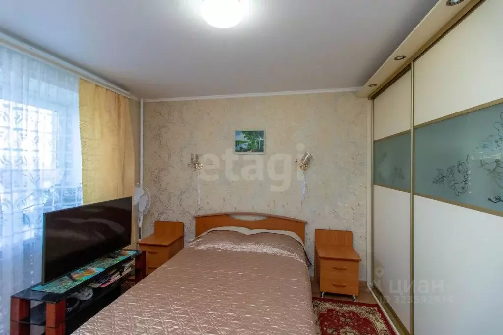 2-к кв. Тюменская область, Тюмень ул. Избышева, 8 (66.0 м) - Фото 1