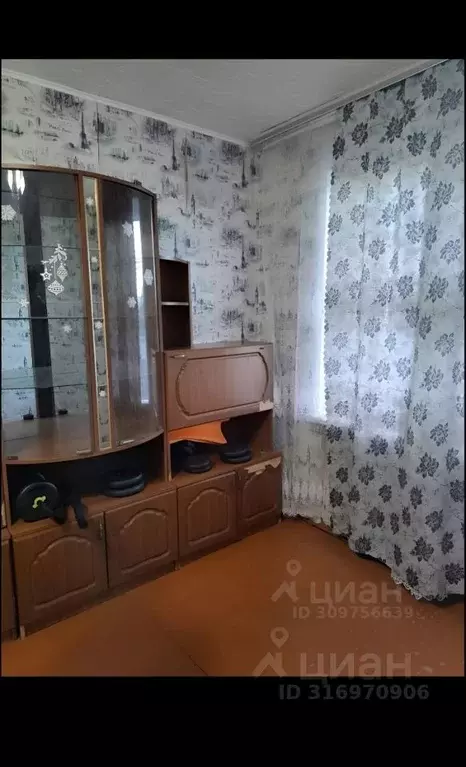 3-к кв. Псковская область, Дно Профсоюзная ул., 15 (56.9 м) - Фото 1