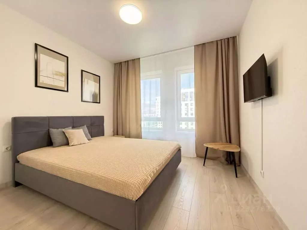 1-к кв. Тюменская область, Тюмень ул. 50 лет Октября, 63Г (38.0 м) - Фото 0