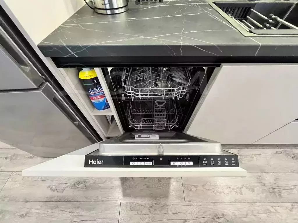 Студия Тюменская область, Тюмень ул. Пожарных и Спасателей, 1 (31.0 м) - Фото 2