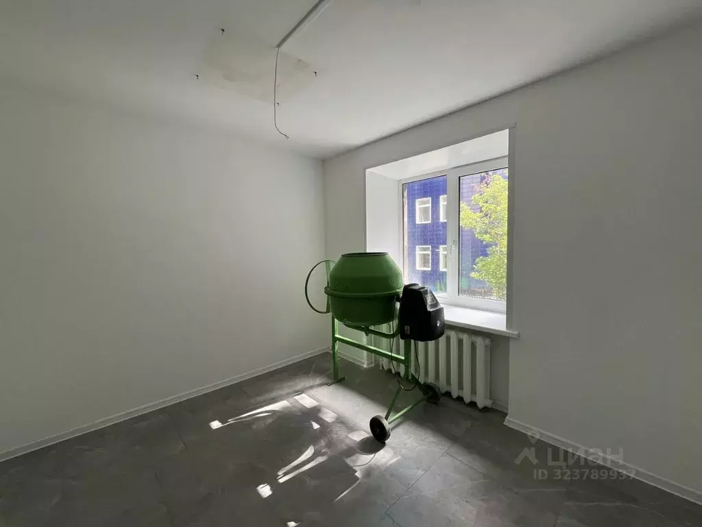 Помещение свободного назначения в Тюменская область, Тюмень ул. ... - Фото 2