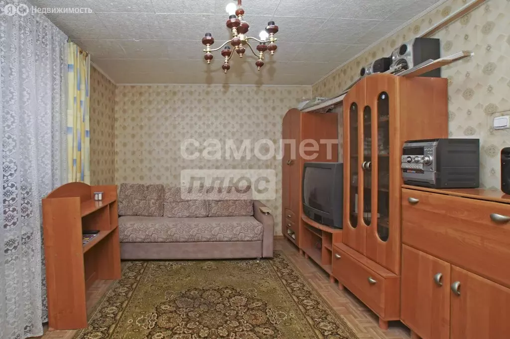 3-комнатная квартира: Омск, улица Масленникова, 21 (62 м) - Фото 1