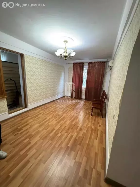 2-комнатная квартира: Махачкала, улица Нахимова, 24А (55 м) - Фото 1