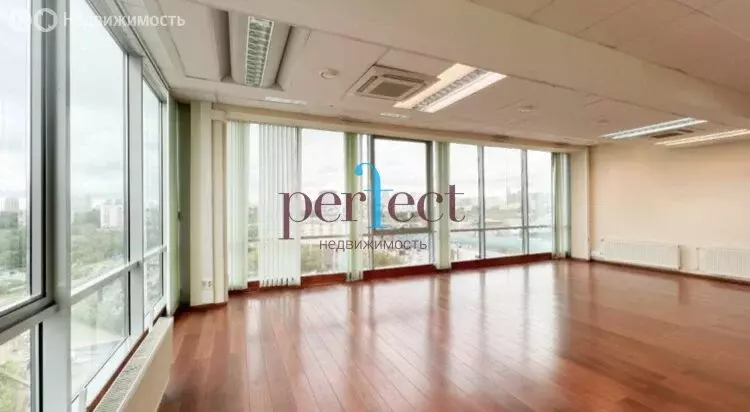 Помещение свободного назначения (558.7 м) - Фото 1