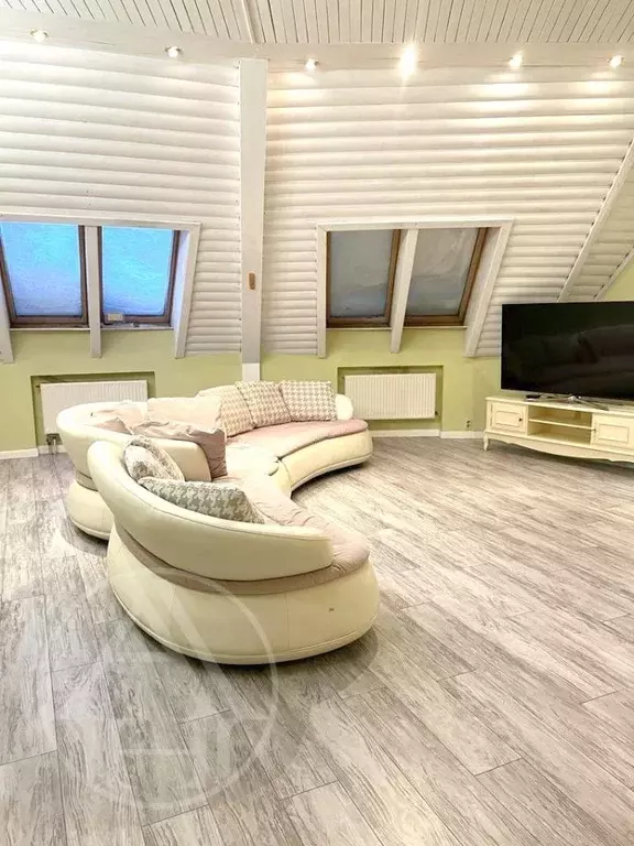 5-к кв. Татарстан, Набережные Челны ул. Шамиля Усманова, 44А (220.0 м) - Фото 1