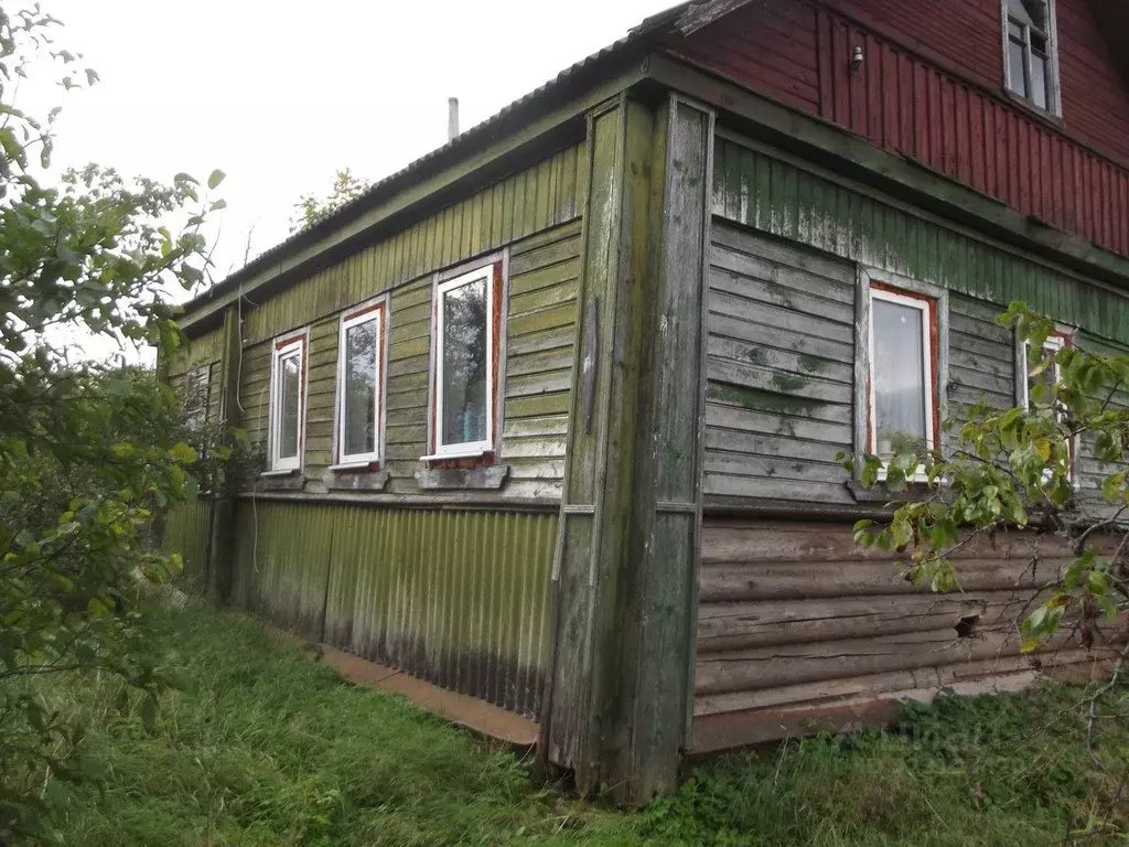 Дом в Псковская область, Печорский муниципальный округ, д. Туравины  ... - Фото 1