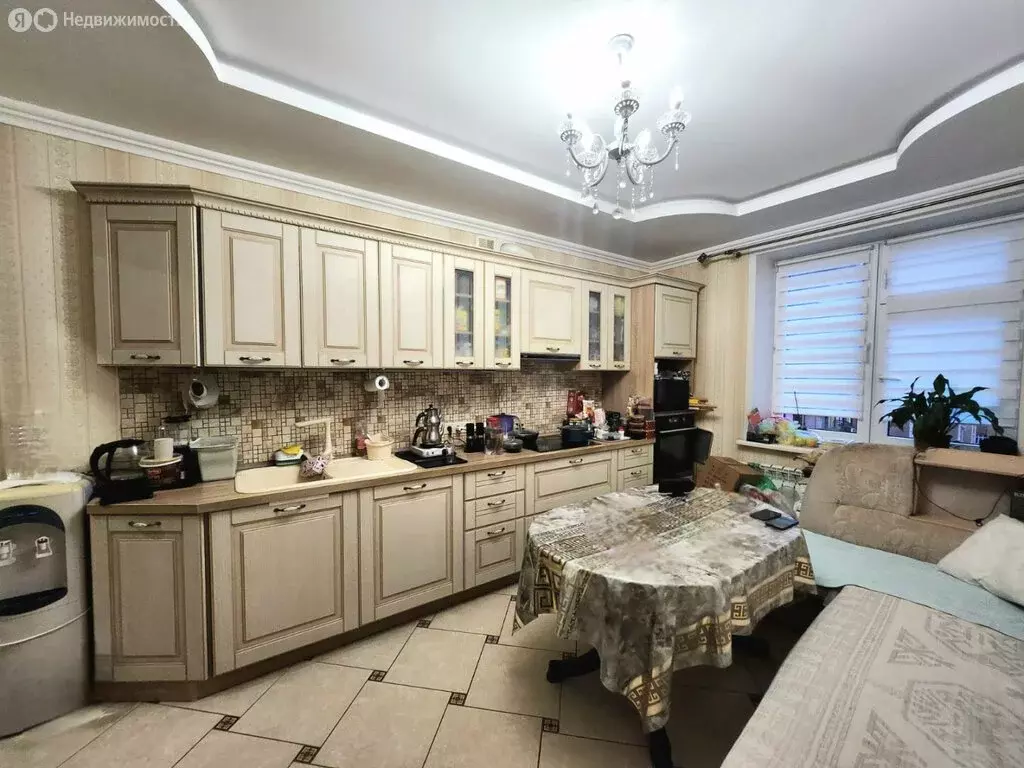3-комнатная квартира: Казань, улица Баки Урманче, 6 (84.8 м) - Фото 0