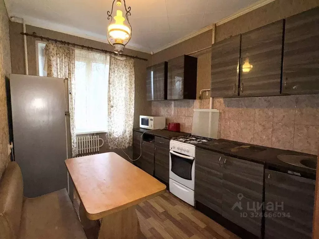 2-к кв. Волгоградская область, Волгоград ул. Кирова, 92А (51.3 м) - Фото 1