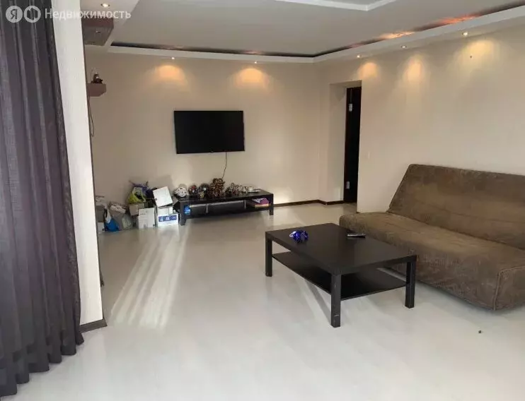 3-комнатная квартира: Ейск, улица Мичурина, 25/4 (109 м) - Фото 1