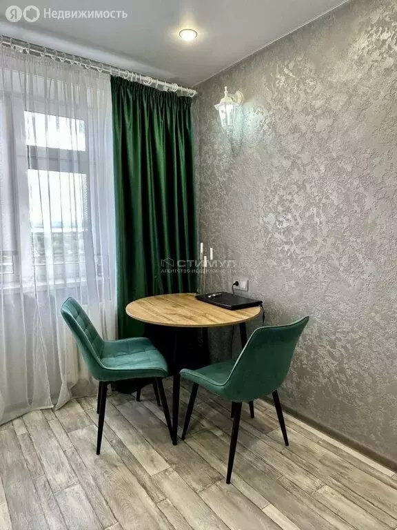 2-комнатная квартира: Комсомольск-на-Амуре, улица Гагарина, 19к2 (51 ... - Фото 0