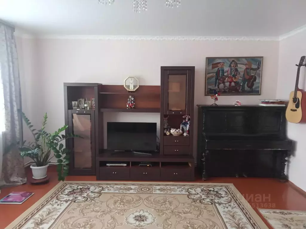 3-к кв. Омская область, Кормиловка рп ул. 2-я Дачная, 13 (85.0 м) - Фото 1