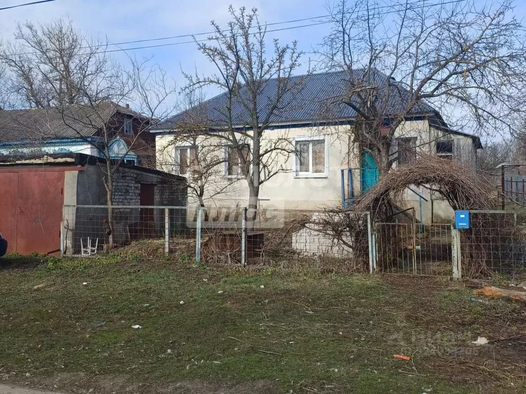 Дом в Липецкая область, Грязи ул. Куйбышева, 192 (100 м) - Фото 1