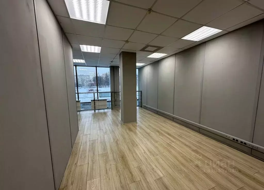 Офис в Свердловская область, Екатеринбург ул. Мира, 41 (30 м) - Фото 1