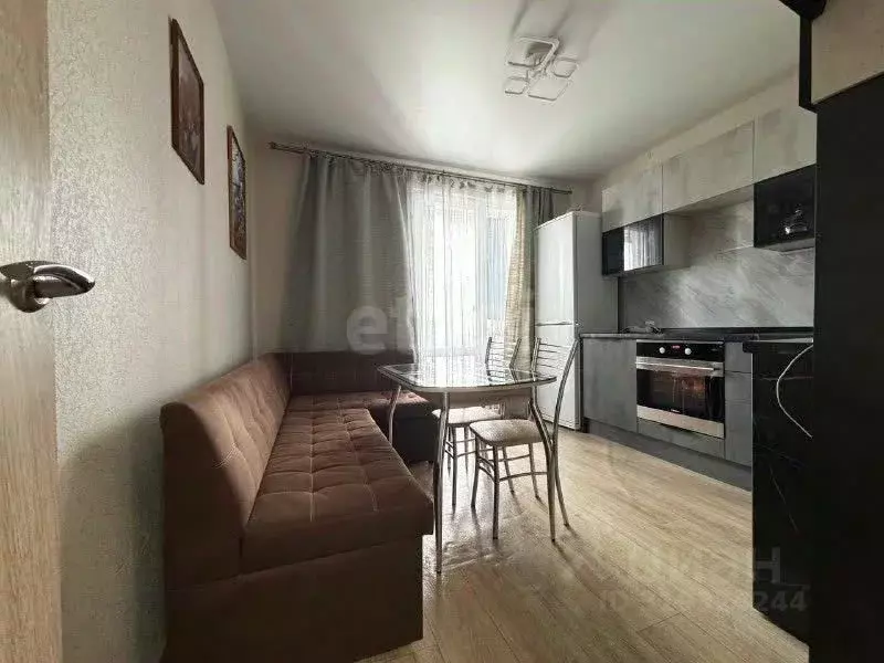1-к кв. Воронежская область, Воронеж ул. Адмирала Чурсина, 14 (37.8 м) - Фото 0