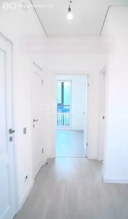 Квартира-студия: деревня Новосаратовка, Яркая улица, 2к2 (24.57 м) - Фото 2