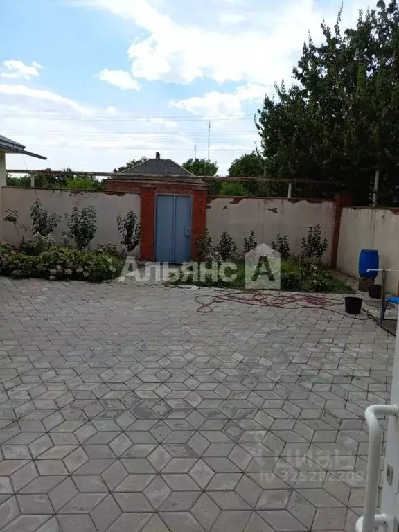 Дом в Краснодарский край, Усть-Лабинский район, Ладожское с/пос, ... - Фото 2