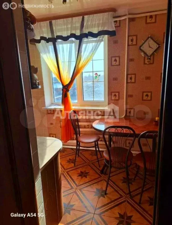 4-комнатная квартира: Усть-Лабинск, Коммунистическая улица, 19 (80 м) - Фото 1