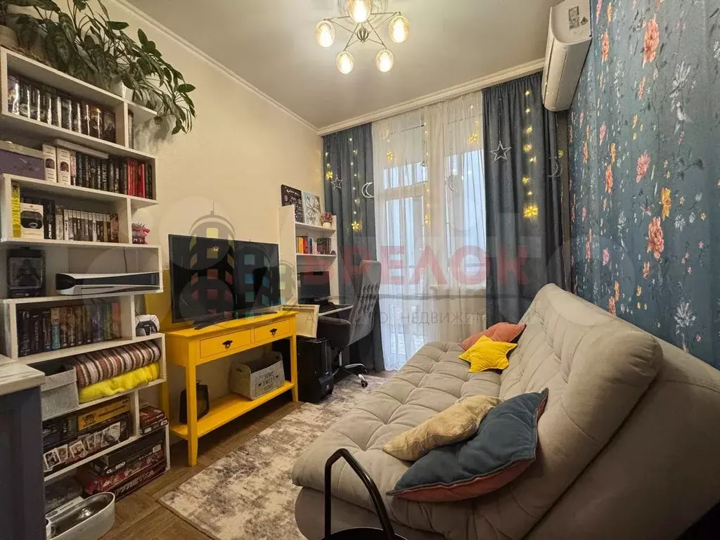 2-к. квартира, 45 м, 10/17 эт. - Фото 1