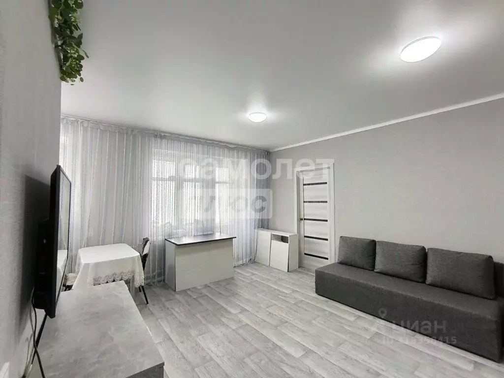 2-к кв. Татарстан, Зеленодольск ул. Ленина, 62 (40.5 м) - Фото 0