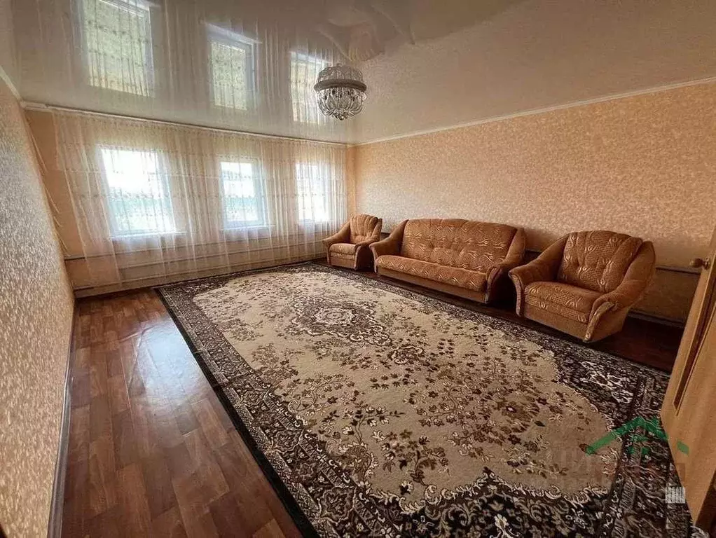 Дом в Астраханская область, Володарский район, с. Новинка ... - Фото 1