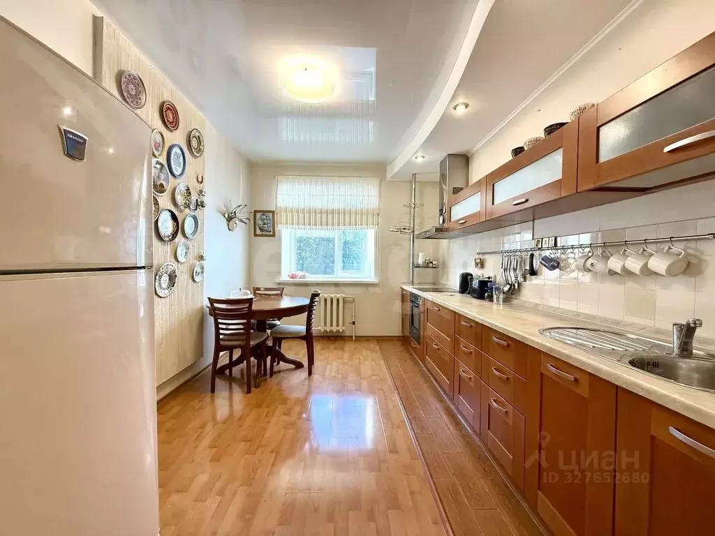 2-к кв. Коми, Сыктывкар ул. Чернова, 8/1 (82.5 м) - Фото 1