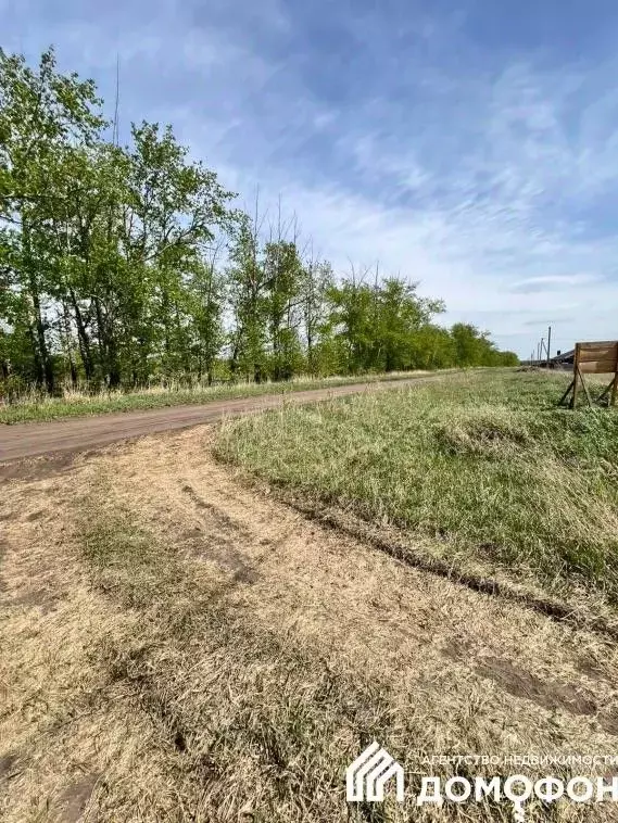 Участок в Омская область, Омский район, с. Усть-Заостровка  (7.0 сот.) - Фото 1