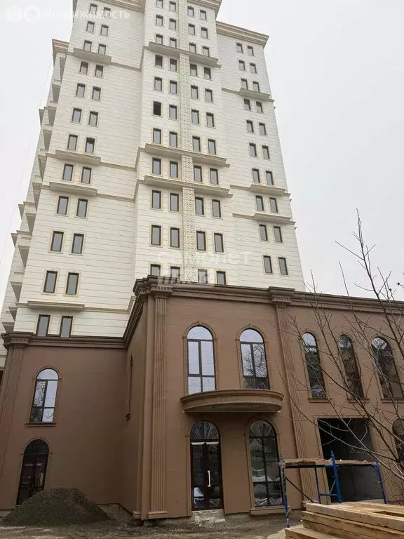 2-комнатная квартира: Грозный, бульвар М.А. Эсамбаева, 8 (90 м) - Фото 1