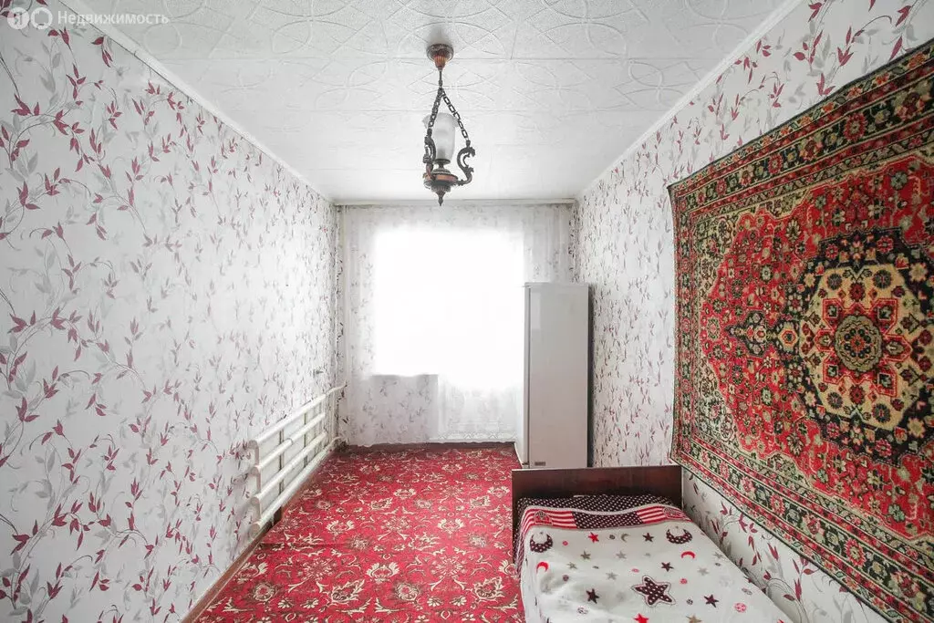 3-комнатная квартира: Барнаул, улица Бабуркина, 6 (60.9 м) - Фото 1