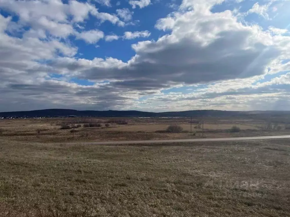 Участок в Иркутская область, Иркутский муниципальный округ, с. Урик  ... - Фото 1