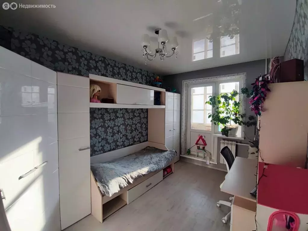 3-комнатная квартира: Красноярск, микрорайон Энергетики, Свободная ... - Фото 1