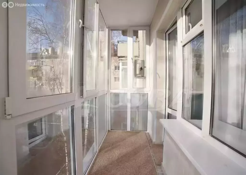 3-комнатная квартира: Тюмень, улица Хохрякова, 32 (80.6 м) - Фото 0