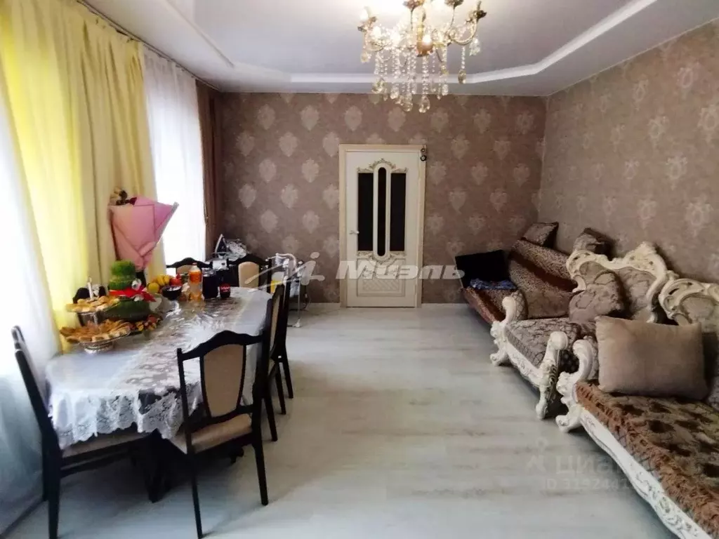 Дом в Крым, Симферополь ул. 60 лет Октября, 15 (100 м) - Фото 1