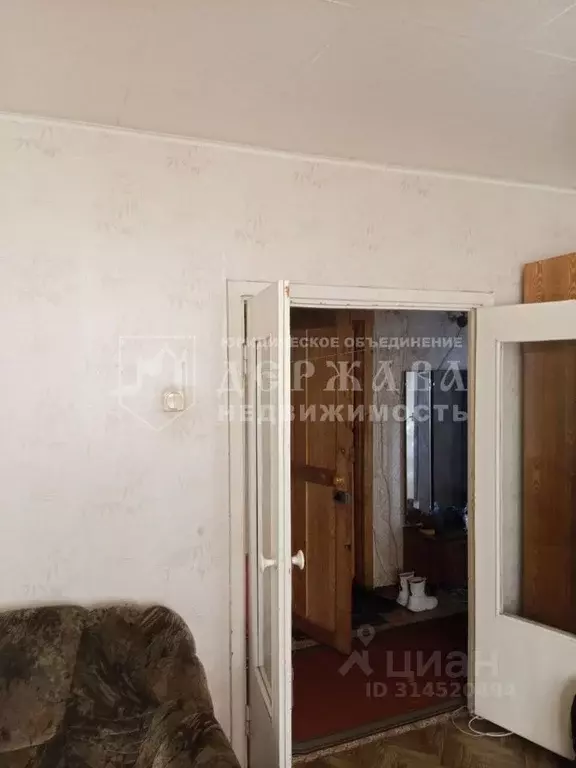2-к кв. Кемеровская область, Междуреченск Вокзальная ул., 74 (53.0 м) - Фото 0
